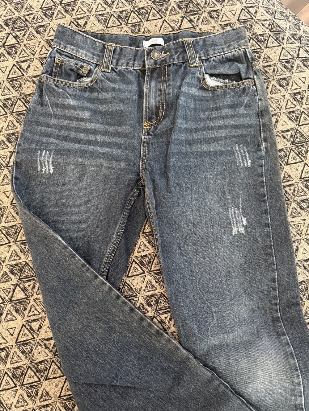 fresh Women's Faded Blue Skinny Jeans with Light Distressing